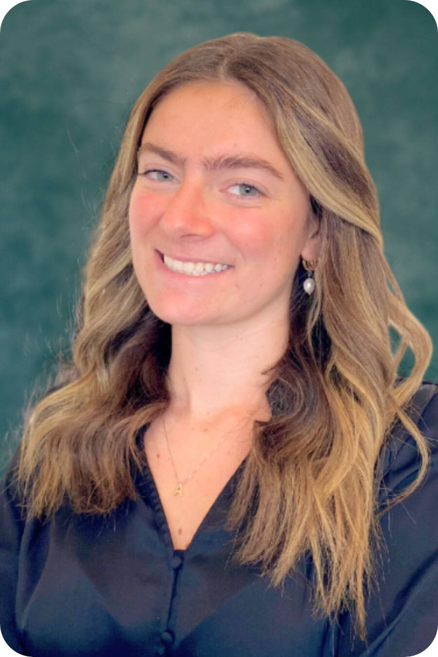 Ally Albery Headshot